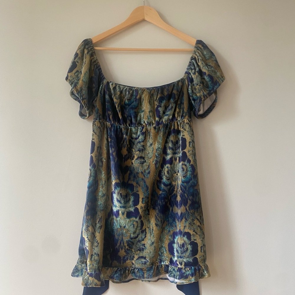 URBAN OUTFITTERS Claudette Velvet Babydoll Mini Dress